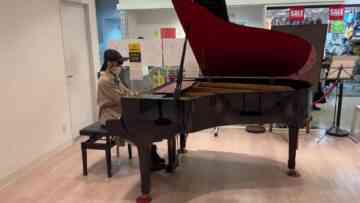 231108 Idol ga Utsume-kai Kaijou de Guerilla Street Piano wo Hirou Shitara Masaka no Kekka ni! – NMB48 Yoshimi Ayane – FHD.mp4-00003
